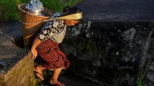 Meghalaya High Court’s order to allow women to vote at villager councils is being hailed by the women in the state(AFP Photo/Representative) Meghalaya High Court’s order to allow women to vote at villager councils is being hailed by the women in the state(AFP Photo/Representative)