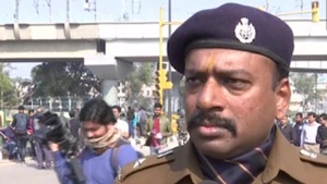 The Election Commission on Sunday removed south-east Delhi deputy commissioner of police (DCP) Chinmoy Biswal from his post(ANI/Twitter) The Election Commission on Sunday removed south-east Delhi deputy commissioner of police (DCP) Chinmoy Biswal from his post(ANI/Twitter)