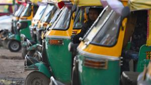 Auto drivers became politically important by late 2000 as their numbers increased.(Raj K Raj/HT PHOTO) Auto drivers became politically important by late 2000 as their numbers increased.(Raj K Raj/HT PHOTO)