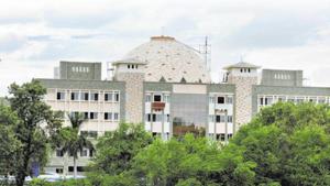 This move by PMC to recover the property tax proved effective as 81 defaulters paid dues after which their properties were released, according to PMC officials.(HT PHOTO) This move by PMC to recover the property tax proved effective as 81 defaulters paid dues after which their properties were released, according to PMC officials.(HT PHOTO)