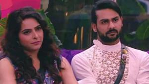 Bigg Boss 13: Madhurima Tuli has announced that she is done with Vishal Aditya Singh. Bigg Boss 13: Madhurima Tuli has announced that she is done with Vishal Aditya Singh.