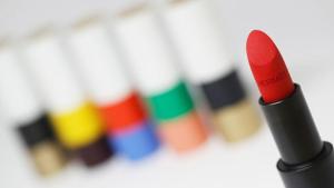Lipsticks by French luxury group Hermes are seen in this illustration picture as the group announced its first foray into cosmetics with make-up, February 5, 2020. REUTERS/Christian Hartmann/Illustration(REUTERS) Lipsticks by French luxury group Hermes are seen in this illustration picture as the group announced its first foray into cosmetics with make-up, February 5, 2020. REUTERS/Christian Hartmann/Illustration(REUTERS)