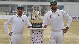 Pakistan skipper Azhar Ali, right, and his Bangladesh counterpart Mominul Haque.(AP) Pakistan skipper Azhar Ali, right, and his Bangladesh counterpart Mominul Haque.(AP)