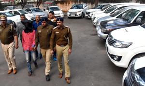 Police said the two were previously arrested by Maharashtra and Punjab Police for similar offences.(HT PHOTO) Police said the two were previously arrested by Maharashtra and Punjab Police for similar offences.(HT PHOTO)