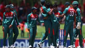 Bangladesh U19 team win World Cup trophy.(Cricket World Cup/Twitter) Bangladesh U19 team win World Cup trophy.(Cricket World Cup/Twitter)