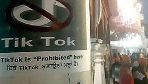 Notice announcing the ban at the Golden Temple complex. Notice announcing the ban at the Golden Temple complex.