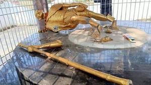 Mahatma Gandhi’s statue was damaged by unknown miscreants in Jharkhand’s Hazaribagh(HT Photo) Mahatma Gandhi’s statue was damaged by unknown miscreants in Jharkhand’s Hazaribagh(HT Photo)