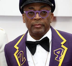 Director Spike Lee, wearing a coat with the number 24 in memory of NBA player Kobe Bryant, poses on the red carpet during the Oscars arrivals at the 92nd Academy Awards in Hollywood, Los Angeles, California, U.S., February 9, 2020. REUTERS/Eric Gaillard(REUTERS) Director Spike Lee, wearing a coat with the number 24 in memory of NBA player Kobe Bryant, poses on the red carpet during the Oscars arrivals at the 92nd Academy Awards in Hollywood, Los Angeles, California, U.S., February 9, 2020. REUTERS/Eric Gaillard(REUTERS)