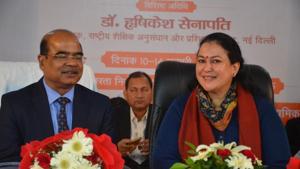 Director NCERT Hrushikesh Senapaty and principal secretary, secondary education, Aradhana Shukla during inauguration of secondary school teachers training session in Lucknow on Monday.(HT photo) Director NCERT Hrushikesh Senapaty and principal secretary, secondary education, Aradhana Shukla during inauguration of secondary school teachers training session in Lucknow on Monday.(HT photo)