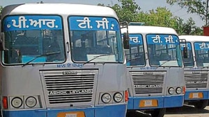 26 buses of private transporters have been challaned.(HT File) 26 buses of private transporters have been challaned.(HT File)