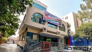 Delhi Pradesh Congress Committee office wears a deserted look during Assembly election results, on Tuesday.(PTI Photo) Delhi Pradesh Congress Committee office wears a deserted look during Assembly election results, on Tuesday.(PTI Photo)