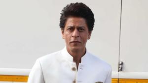 Actor Shah Rukh Khan on the sets of dance reality show Dance Plus 5.(IANS) Actor Shah Rukh Khan on the sets of dance reality show Dance Plus 5.(IANS)