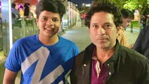 Shafali Verma (L) with Sachin Tendulkar.(Twitter) Shafali Verma (L) with Sachin Tendulkar.(Twitter)