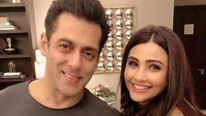 Daisy Shah poses with Salman Khan.