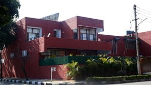 The mayoral house in Sector 24 was renovated just last year at ₹3 lakh and had undergone another makeover costing ₹16 lakh in 2018.(Sanjeev Sharma/HT) The mayoral house in Sector 24 was renovated just last year at ₹3 lakh and had undergone another makeover costing ₹16 lakh in 2018.(Sanjeev Sharma/HT)