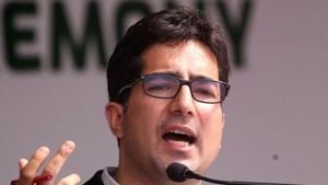 Shah Faesal was first detained on August 14, 2019 at New Delhi airport.(REUTERS Photo/File) Shah Faesal was first detained on August 14, 2019 at New Delhi airport.(REUTERS Photo/File)