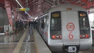 Delhi Metro’s Red Line connects Rithala in Delhi to New Bus Adda in Ghaziabad.(Sakib Ali/HT Photo) Delhi Metro’s Red Line connects Rithala in Delhi to New Bus Adda in Ghaziabad.(Sakib Ali/HT Photo)