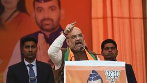 Union Home Minister Amit Shah addresses a gathering at Sadar Bazar, Delhi Cantt, in New Delhi.(Biplov Bhuyan/HT PHOTO) Union Home Minister Amit Shah addresses a gathering at Sadar Bazar, Delhi Cantt, in New Delhi.(Biplov Bhuyan/HT PHOTO)