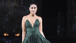 Kareena Kapoor walks the ramp to showcase a creation by designer Amit Aggarwal during the Lakme Fashion Week in Mumbai, Sunday.(PTI) Kareena Kapoor walks the ramp to showcase a creation by designer Amit Aggarwal during the Lakme Fashion Week in Mumbai, Sunday.(PTI)