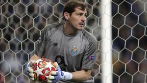 Porto goalkeeper Iker Casillas during the Champions League.(AP) Porto goalkeeper Iker Casillas during the Champions League.(AP)