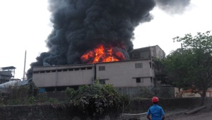The cause of the fire at the chemical factory is yet to ascertained.(Rishikesh Chaudhary /HT Photo) The cause of the fire at the chemical factory is yet to ascertained.(Rishikesh Chaudhary /HT Photo)