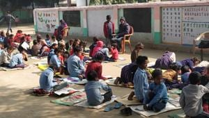 Back to dark age, here govt school run under tree shade at Jamuniya in Nautan block of West Champaran(Prashant Kumar/ HT) Back to dark age, here govt school run under tree shade at Jamuniya in Nautan block of West Champaran(Prashant Kumar/ HT)