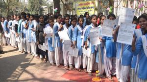 Girls students with their admit card in the queue for appearing the Bihar Board Class 10th exam (Matric exam) at Government Girls High School Bankipur in Patna, India, on Monday(Parwaz Khan /HT PHOTO\) Girls students with their admit card in the queue for appearing the Bihar Board Class 10th exam (Matric exam) at Government Girls High School Bankipur in Patna, India, on Monday(Parwaz Khan /HT PHOTO\)