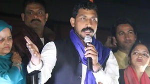 Bhim Army chief Chandrashekhar Azad addressing crowd in Dehradun(Paras Negi/HT Photo) Bhim Army chief Chandrashekhar Azad addressing crowd in Dehradun(Paras Negi/HT Photo)
