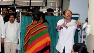 Employees at AIIMS Bhubaneswar were asked to write at least 30 per cent of their notes and drafts in Hindi, write at least 55 per cent of all correspondence in Hindi and fill up all bi-lingual forms used in offices in Hindi. (Image used for representation).(PTI PHOTO.) Employees at AIIMS Bhubaneswar were asked to write at least 30 per cent of their notes and drafts in Hindi, write at least 55 per cent of all correspondence in Hindi and fill up all bi-lingual forms used in offices in Hindi. (Image used for representation).(PTI PHOTO.)