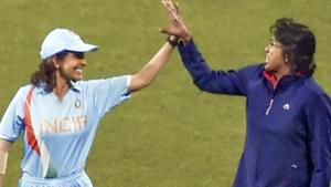 Bollywood actor Anushka Sharma with Indian woman cricketer Jhulan Goswami (R) at Eden Gardens in Kolkata (file pic).(PTI) Bollywood actor Anushka Sharma with Indian woman cricketer Jhulan Goswami (R) at Eden Gardens in Kolkata (file pic).(PTI)