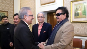 Congress leader and veteran actor Shatrughan Sinha on Saturday called on Pakistan President Arif Alvi(President of Pakistan/Twitter) Congress leader and veteran actor Shatrughan Sinha on Saturday called on Pakistan President Arif Alvi(President of Pakistan/Twitter)