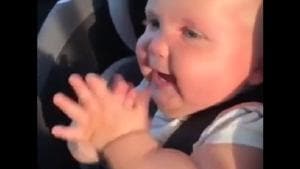 Netizens raised concern as the seat belt was not tight enough making it clearly unsafe.(Twitter/@RexChapman) Netizens raised concern as the seat belt was not tight enough making it clearly unsafe.(Twitter/@RexChapman)