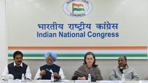 Congress president Sonia Gandhi with senior leaders at the CWC meeting in New Delhi on Wednesday.(Vipin Kumar/HT Photo) Congress president Sonia Gandhi with senior leaders at the CWC meeting in New Delhi on Wednesday.(Vipin Kumar/HT Photo)