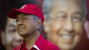 The 94-year-old Mahathir Mohamad resigned as premier and Bersatu chairman in what allies say was a protest of his party’s plan to work with the former corrupt regime that he had ousted in 2018 elections.(AP) The 94-year-old Mahathir Mohamad resigned as premier and Bersatu chairman in what allies say was a protest of his party’s plan to work with the former corrupt regime that he had ousted in 2018 elections.(AP)