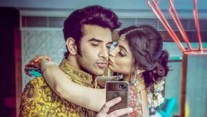Paras Chhabra claimed that his ex-girlfriend Akanksha Puri was putting on a show of being heartbroken for the cameras. Paras Chhabra claimed that his ex-girlfriend Akanksha Puri was putting on a show of being heartbroken for the cameras.