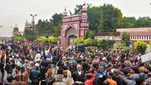 People gather at the Eidgah to protest against the alleged police action on AMU students who were protesting over Citizenship Amendment Act, in Aligarh.(PTI) People gather at the Eidgah to protest against the alleged police action on AMU students who were protesting over Citizenship Amendment Act, in Aligarh.(PTI)