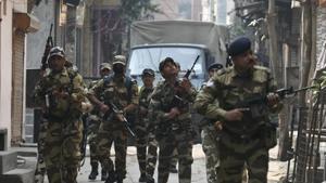 Police and paramilitary at Karawal Nagar, one the localities that saw communal violence, New Delhi, February 26, 2020(Biplov Bhuyan/HT PHOTO) Police and paramilitary at Karawal Nagar, one the localities that saw communal violence, New Delhi, February 26, 2020(Biplov Bhuyan/HT PHOTO)