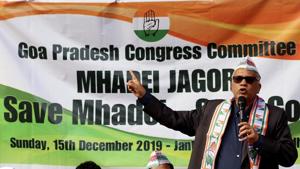 Goa Leader of Opposition Digambar Kamat speaking during a protest against diverting the water of River Mahadayi, in New Delhi in December last year.(ANI Photo) Goa Leader of Opposition Digambar Kamat speaking during a protest against diverting the water of River Mahadayi, in New Delhi in December last year.(ANI Photo)