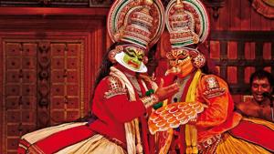 Every evening, many places in Kochi stage Kathakali shows in theatres(Saubhadra Chatterji) Every evening, many places in Kochi stage Kathakali shows in theatres(Saubhadra Chatterji)