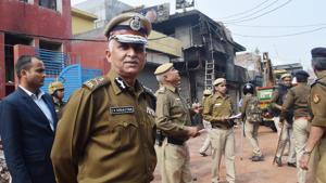 Newly appointed Delhi Police Commissioner S N Shrivastava visits violence affected areas at Shiv Vihar in northeast Delhi.(HT PHOTO.) Newly appointed Delhi Police Commissioner S N Shrivastava visits violence affected areas at Shiv Vihar in northeast Delhi.(HT PHOTO.)