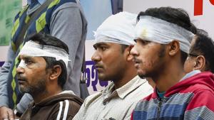 Injured victims of riot-affected areas during a tribute meeting for those who died in communal violence of Northeast Delhi, at Jantar Mantar, in New Delhi on Feb. 29, 2020.(PTI) Injured victims of riot-affected areas during a tribute meeting for those who died in communal violence of Northeast Delhi, at Jantar Mantar, in New Delhi on Feb. 29, 2020.(PTI)