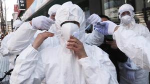 South Korea urged citizens on Saturday to stay indoors as it warned of a “critical moment” in its battle on the coronavirus after recording the biggest daily jump in infections, with 594 new cases taking the tally to 2,931.(AP Photo) South Korea urged citizens on Saturday to stay indoors as it warned of a “critical moment” in its battle on the coronavirus after recording the biggest daily jump in infections, with 594 new cases taking the tally to 2,931.(AP Photo)