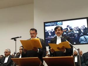 Punjab and Haryana high court chief justice RS Jha administering the oath of office to justice S Muralidhar in Chandigarh on Friday.(Ravi Kumar/HT) Punjab and Haryana high court chief justice RS Jha administering the oath of office to justice S Muralidhar in Chandigarh on Friday.(Ravi Kumar/HT)