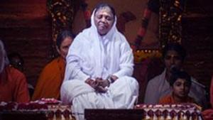 Mata Amritanandamai’s Darshan’ will resume once the health ministry gives its nod.(Courtesy:amritapuri.org) Mata Amritanandamai’s Darshan’ will resume once the health ministry gives its nod.(Courtesy:amritapuri.org)