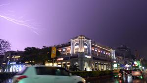 Lightening seen during sudden rain, at Connaught Place, in New Delhi, India, on Thursday, March 5, 2020.(Raj K Raj/HT PHOTO) Lightening seen during sudden rain, at Connaught Place, in New Delhi, India, on Thursday, March 5, 2020.(Raj K Raj/HT PHOTO)