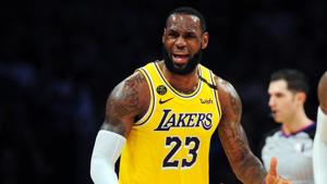 Los Angeles Lakers forward LeBron James (23) reacts against the Milwaukee Bucks during the second half at Staples Center.(USA TODAY Sports) Los Angeles Lakers forward LeBron James (23) reacts against the Milwaukee Bucks during the second half at Staples Center.(USA TODAY Sports)