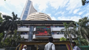 The broader NSE Nifty gave up the 9,600 level, slumping 868.25 points or 8.30 per cent to close at 9,590.15.(HT Photo/Pratik Chorge) The broader NSE Nifty gave up the 9,600 level, slumping 868.25 points or 8.30 per cent to close at 9,590.15.(HT Photo/Pratik Chorge)
