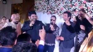 Kapil Sharma and Sunil Grover attended a wedding together. Kapil Sharma and Sunil Grover attended a wedding together.