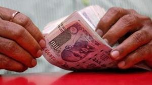The increase in dearness allowance will cost the Centre an additional Rs 14,595 crore.(REUTERS FILE PHOTO.) The increase in dearness allowance will cost the Centre an additional Rs 14,595 crore.(REUTERS FILE PHOTO.)