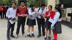 Student of GD Goenka Public School in Lucknow discussing their paper on Saturday(HT) Student of GD Goenka Public School in Lucknow discussing their paper on Saturday(HT)
